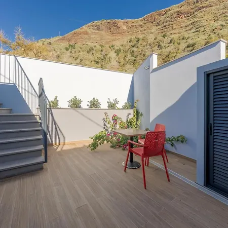 Jardim Do Mar Apartments *